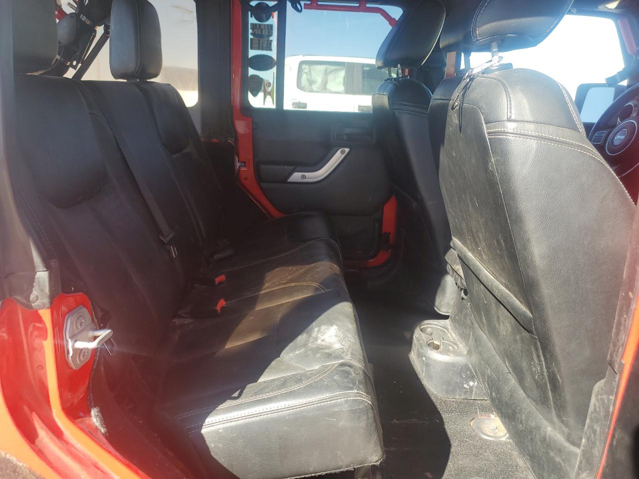 2016 Jeep Wrangler - Image 11