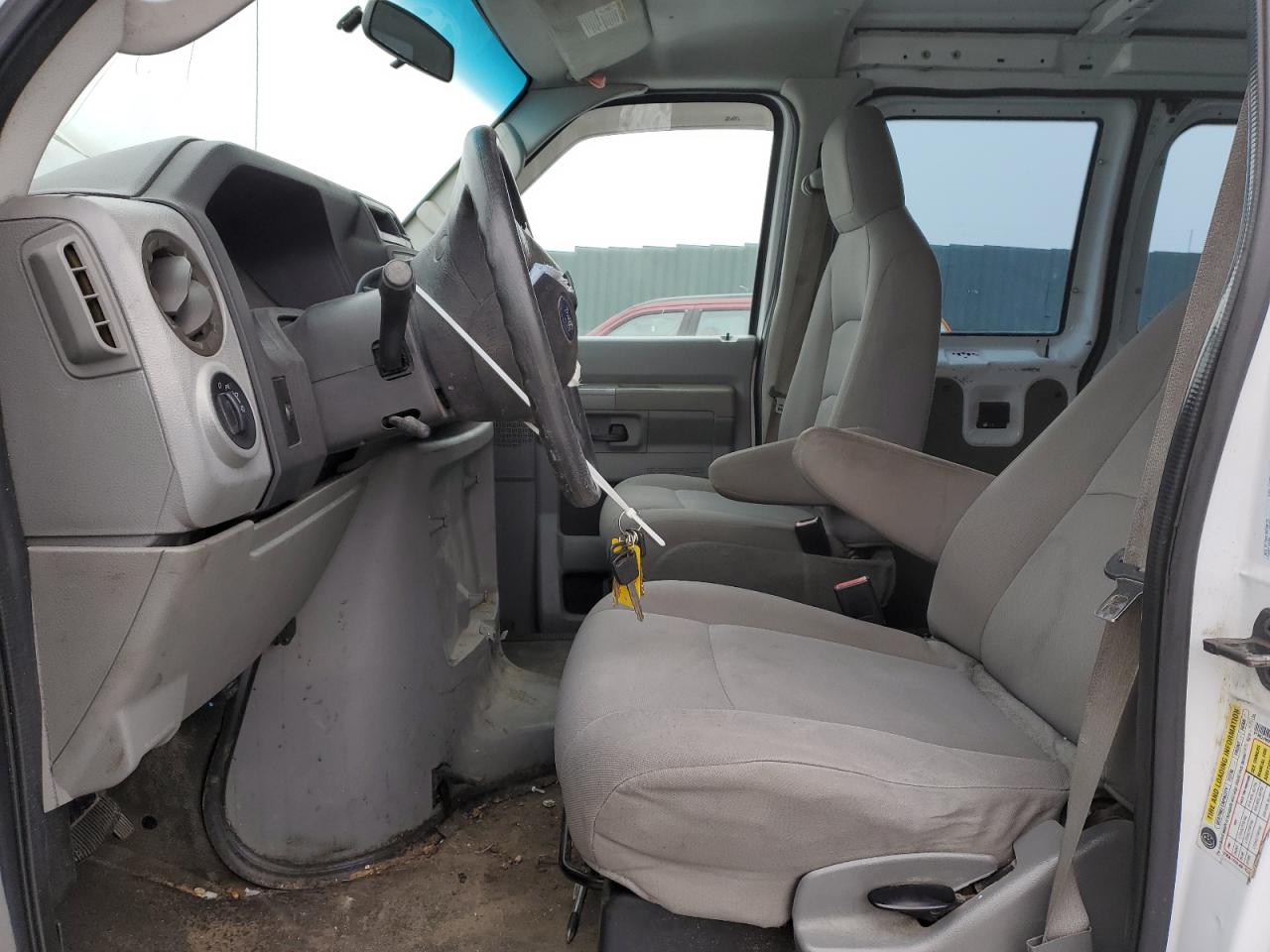 2009 Ford Econoline - Image 7