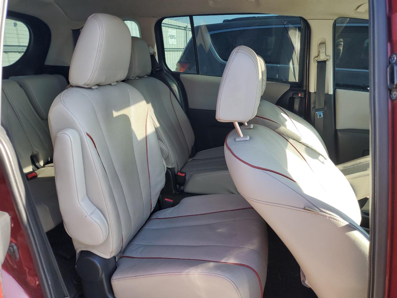 2012 Mazda 5 - Image 11