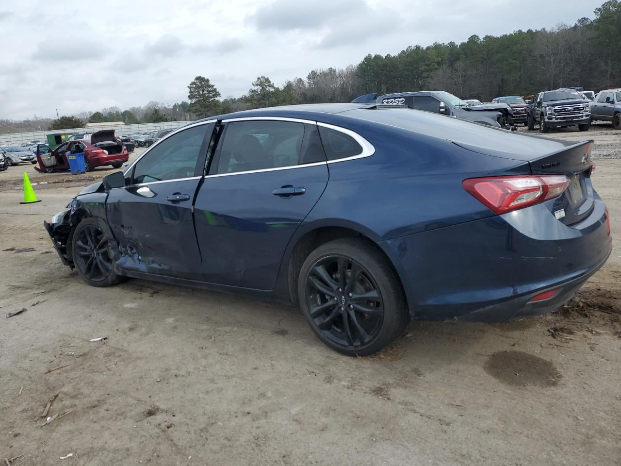2021 Chevrolet Malibu - Image 2