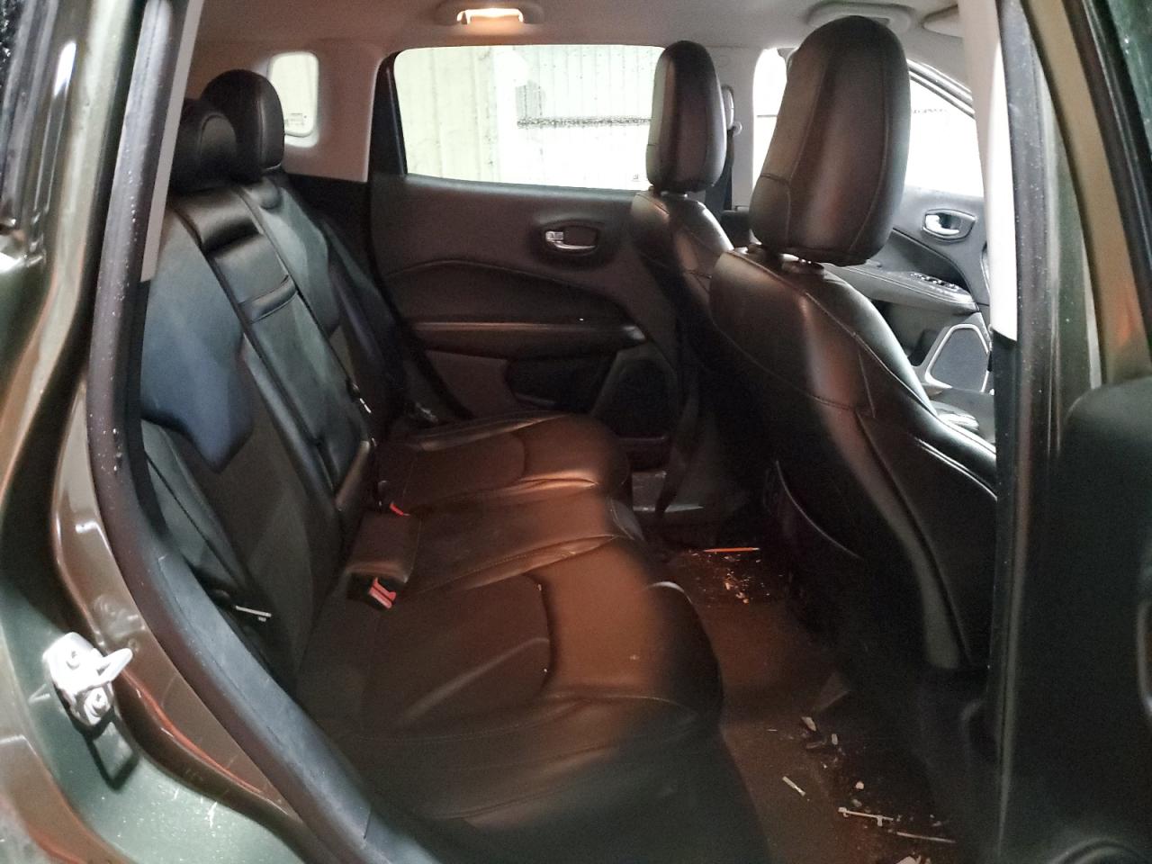 2018 Jeep Compass - Image 11