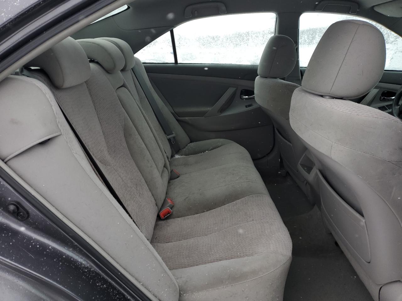 2011 Toyota Camry - Image 10
