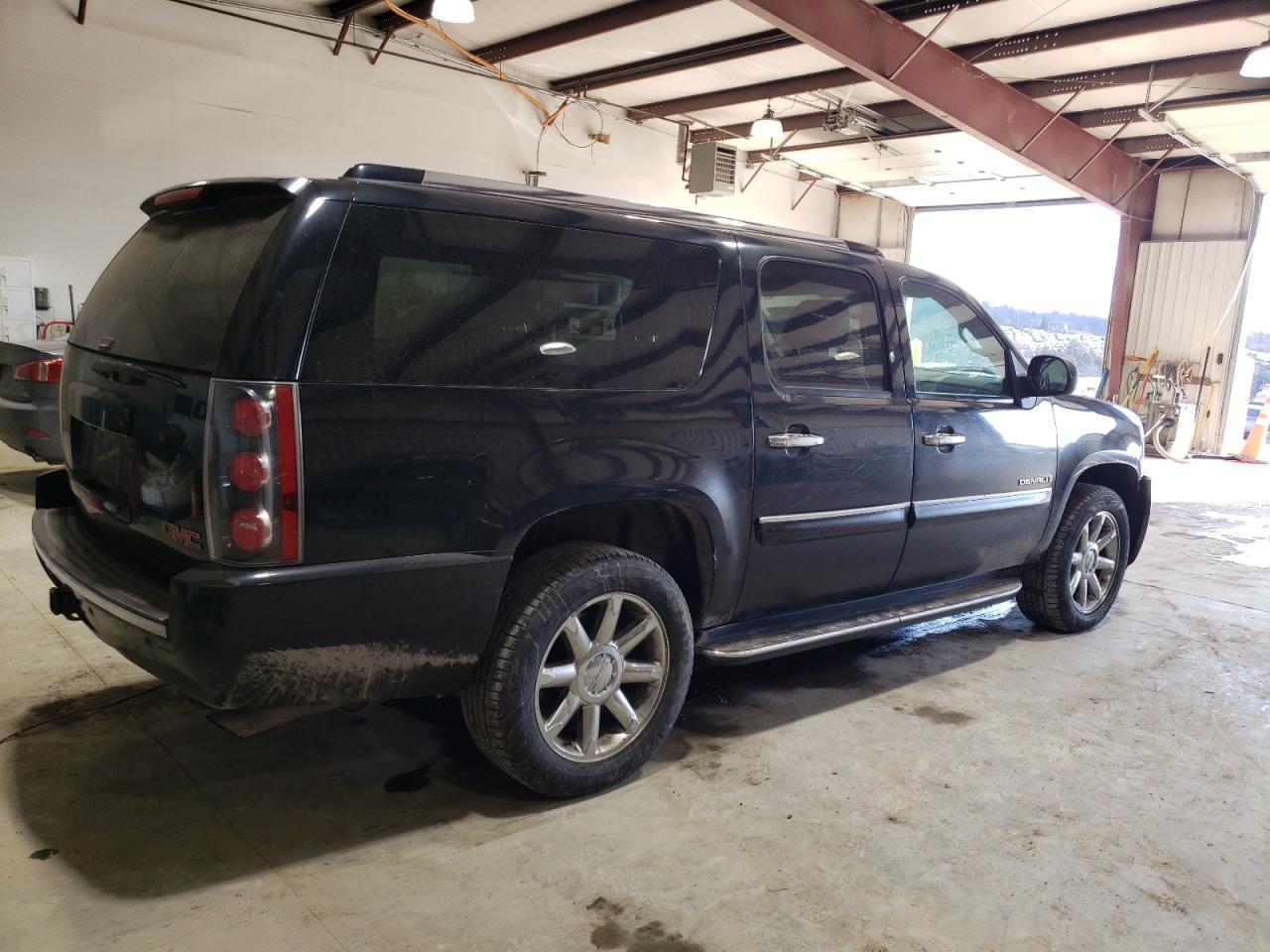 2008 GMC Yukon - Image 3