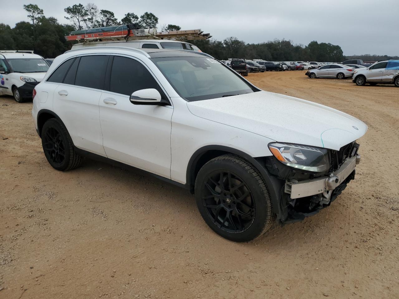 2016 Mercedes-Benz GLC - Image 4