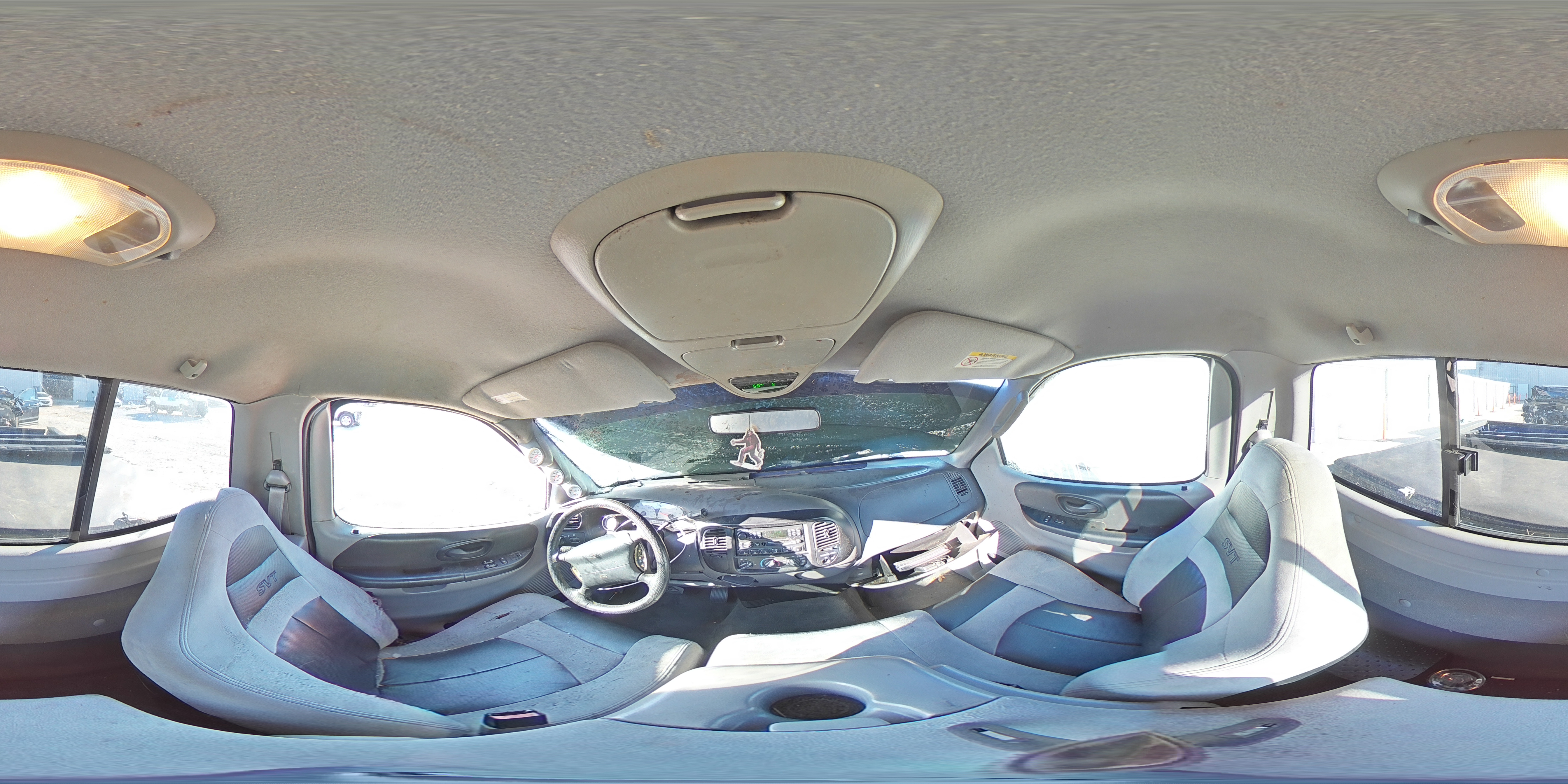 2004 Ford F-150 - Image 13