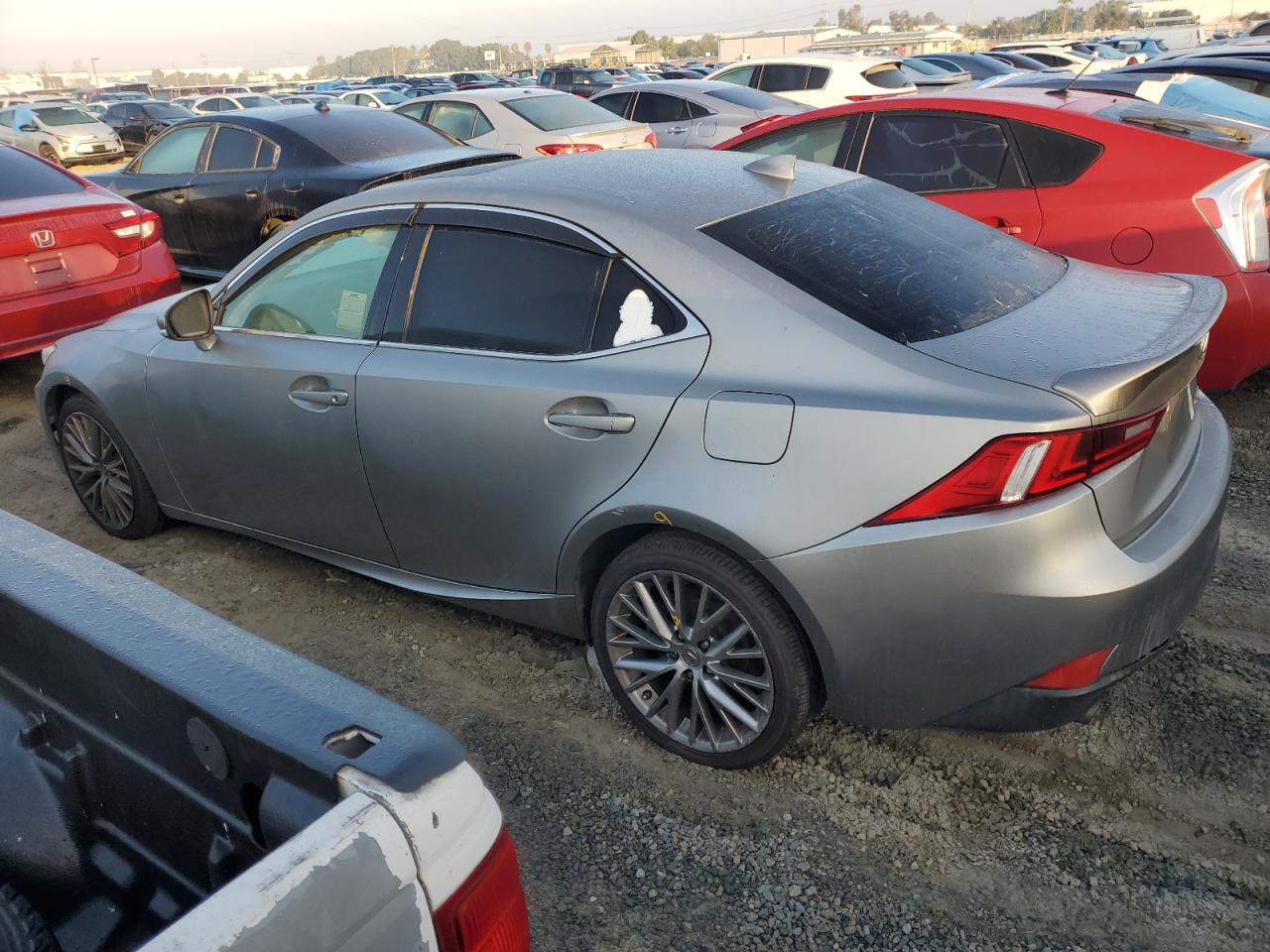2016 Lexus IS - Image 2