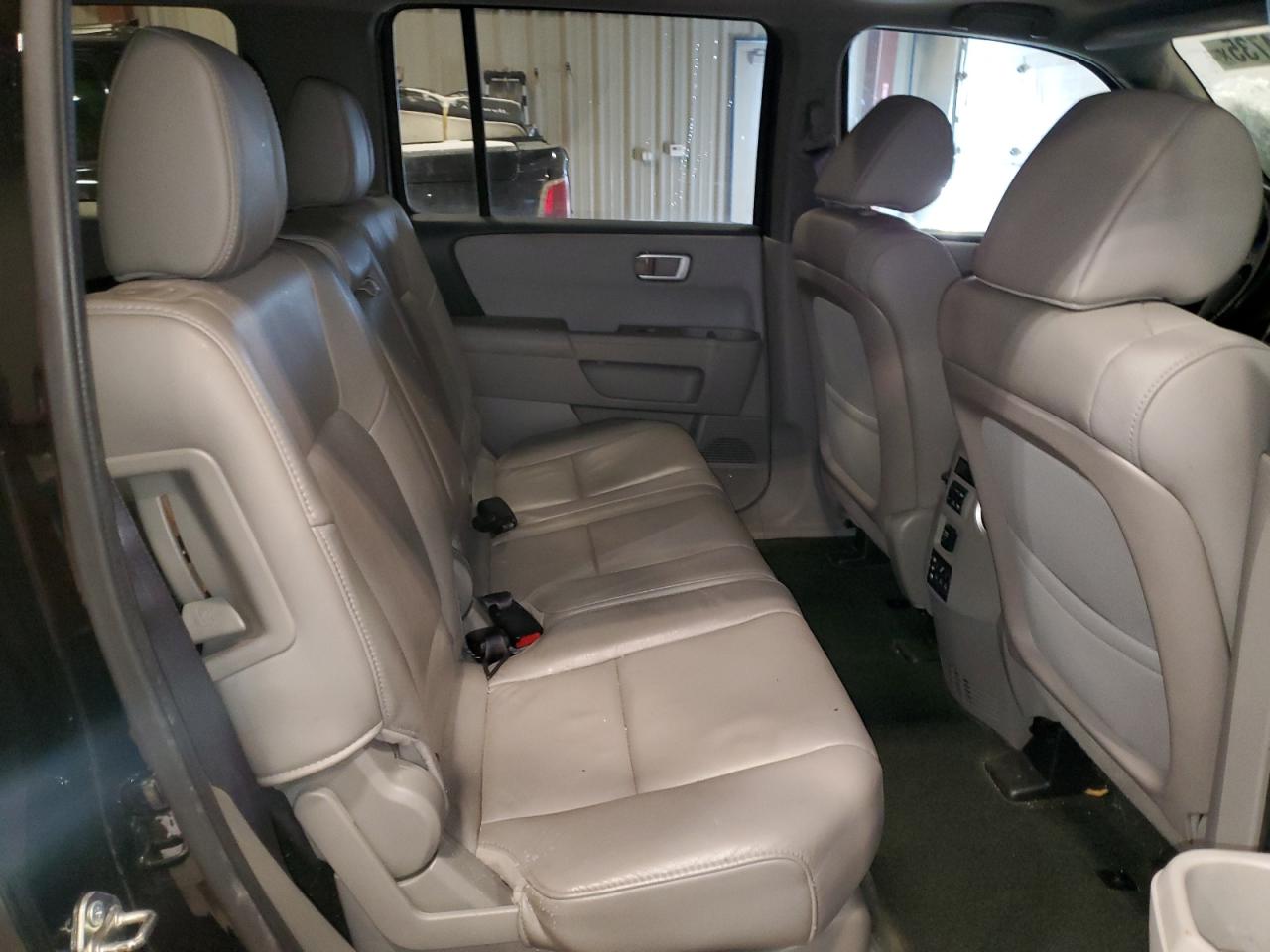 2015 Honda Pilot - Image 12