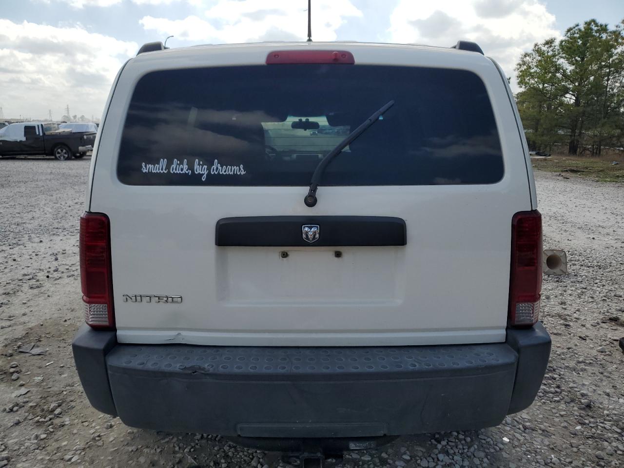 2007 Dodge Nitro - Image 6