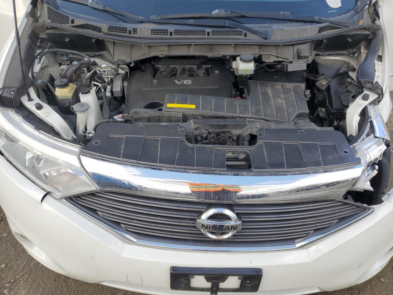 2015 Nissan Quest - Image 12