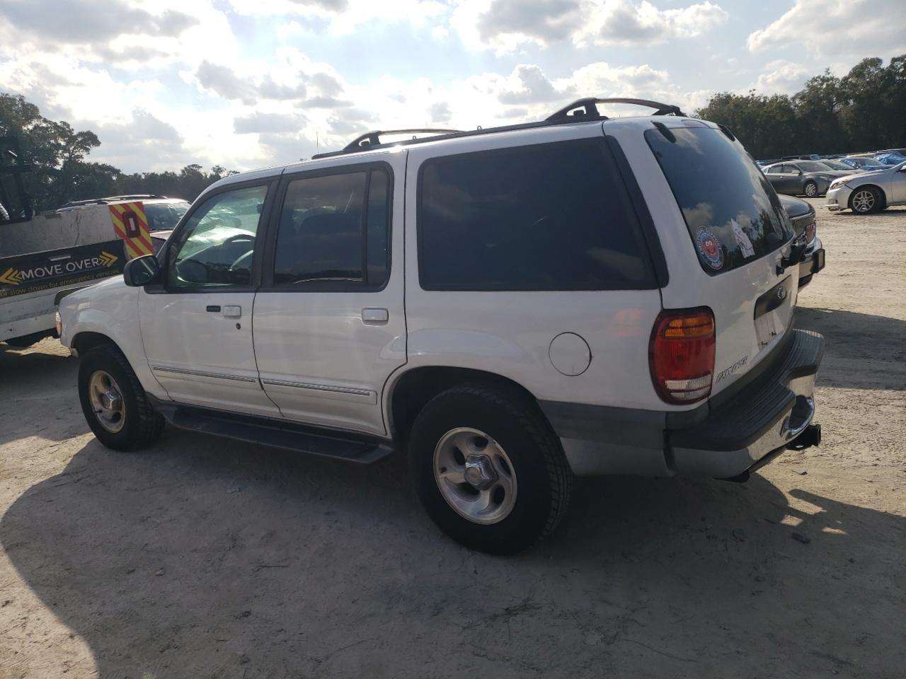 1999 Ford Explorer - Image 2