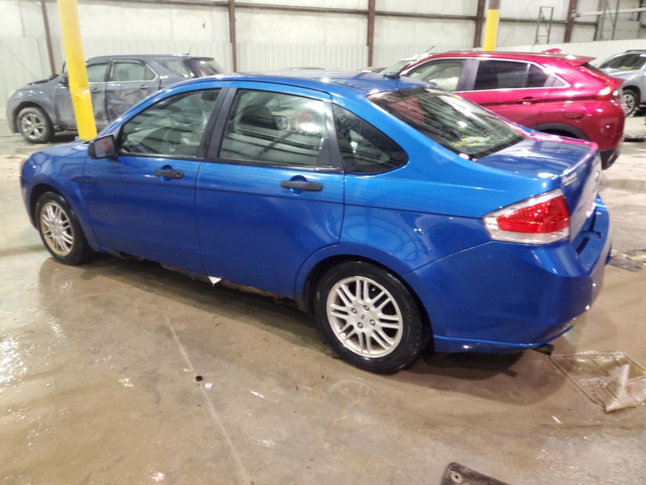 2010 Ford Focus - Image 2