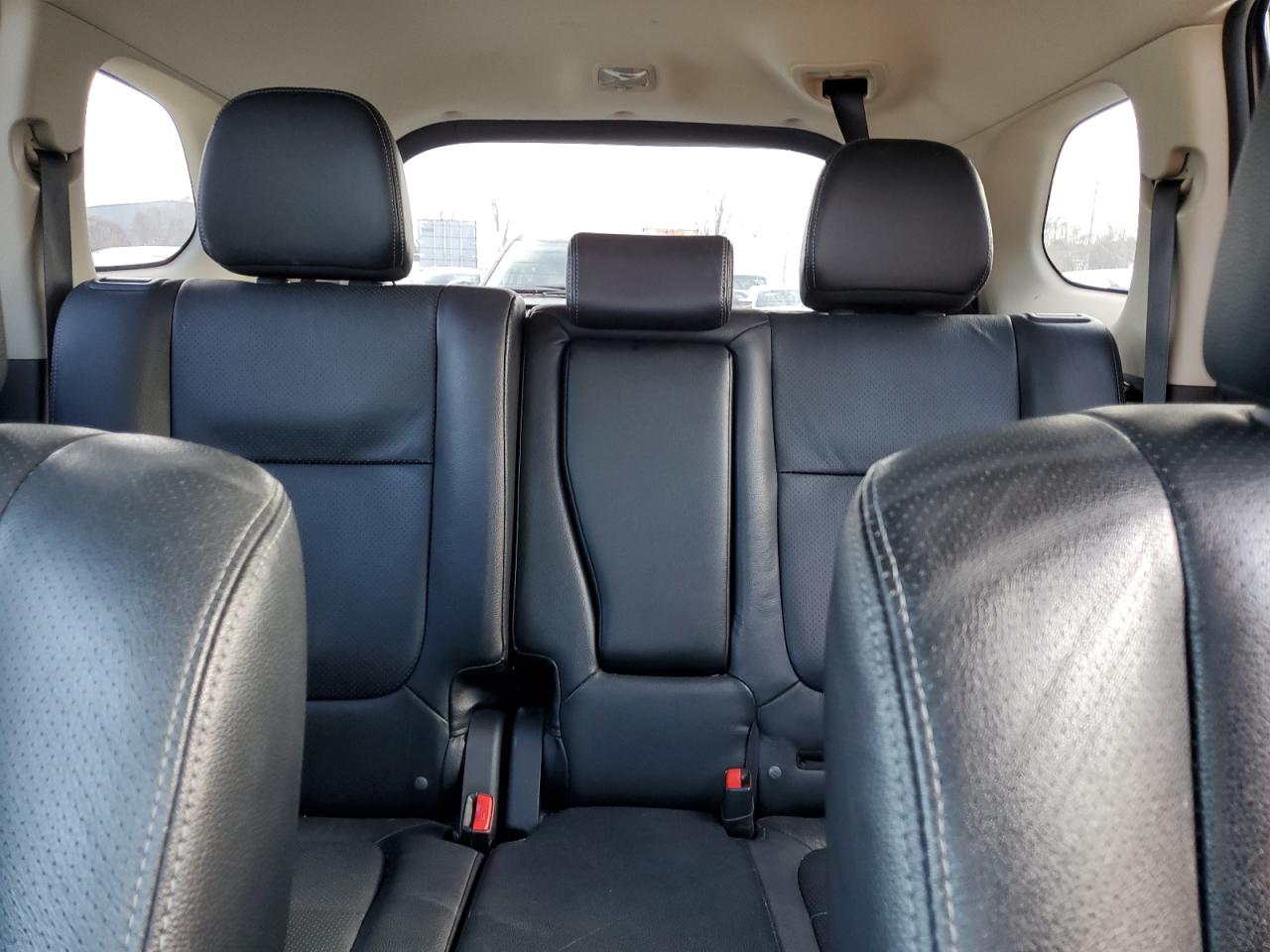 2014 Mitsubishi Outlander - Image 10