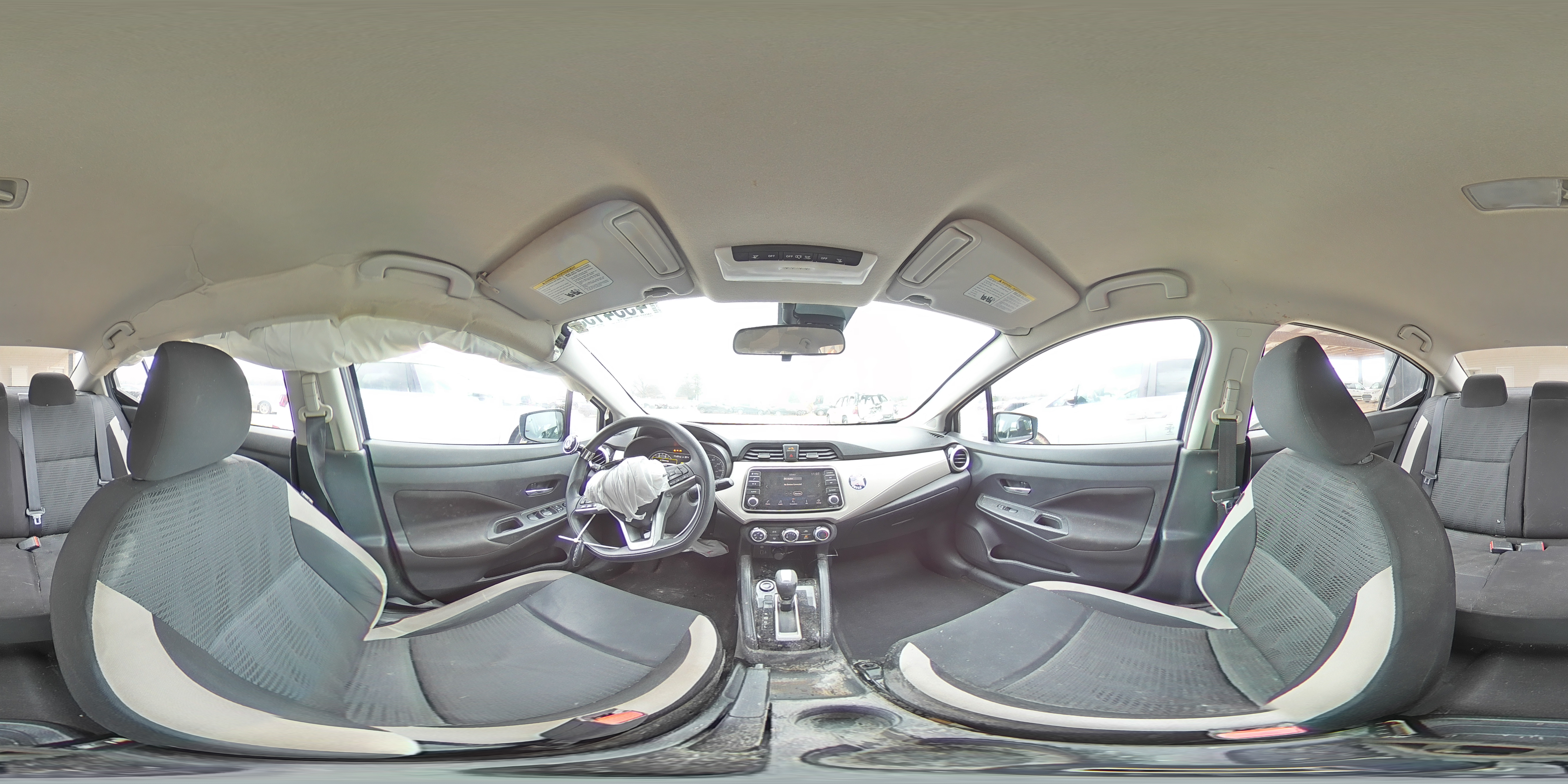 2021 Nissan Versa - Image 13