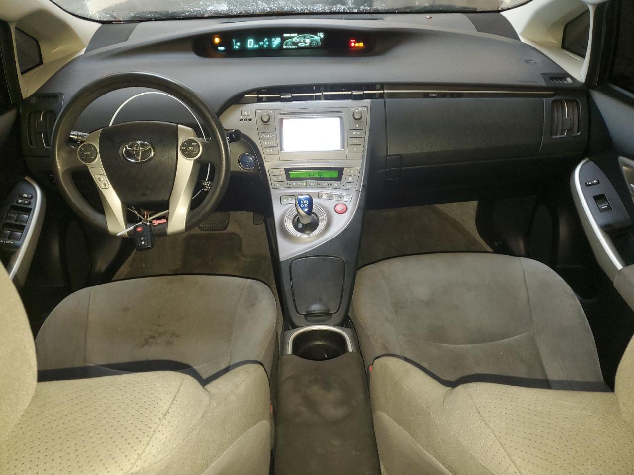 2014 Toyota Prius - Image 8