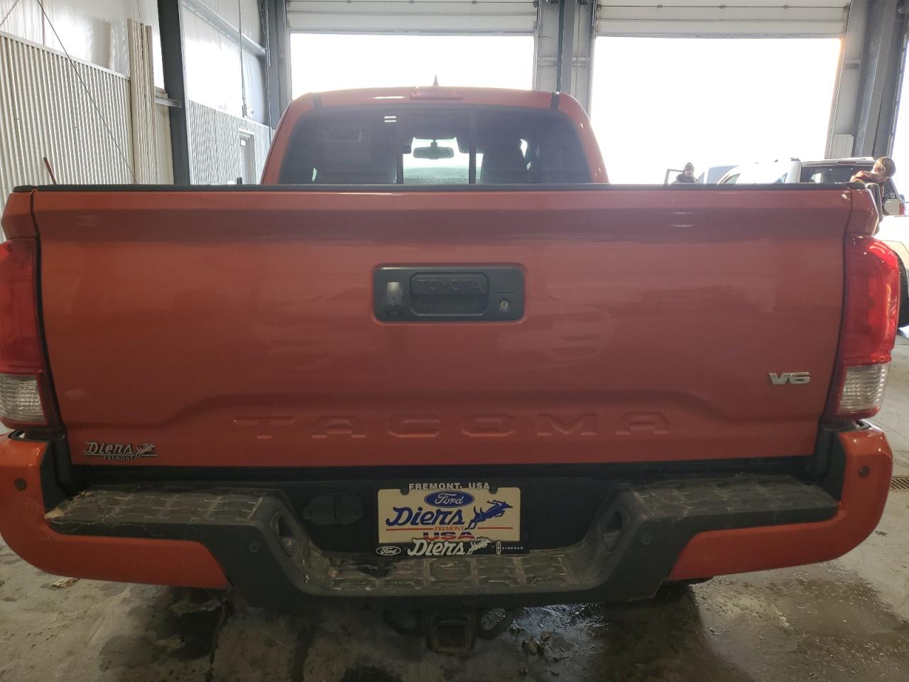 2016 Toyota Tacoma - Image 6
