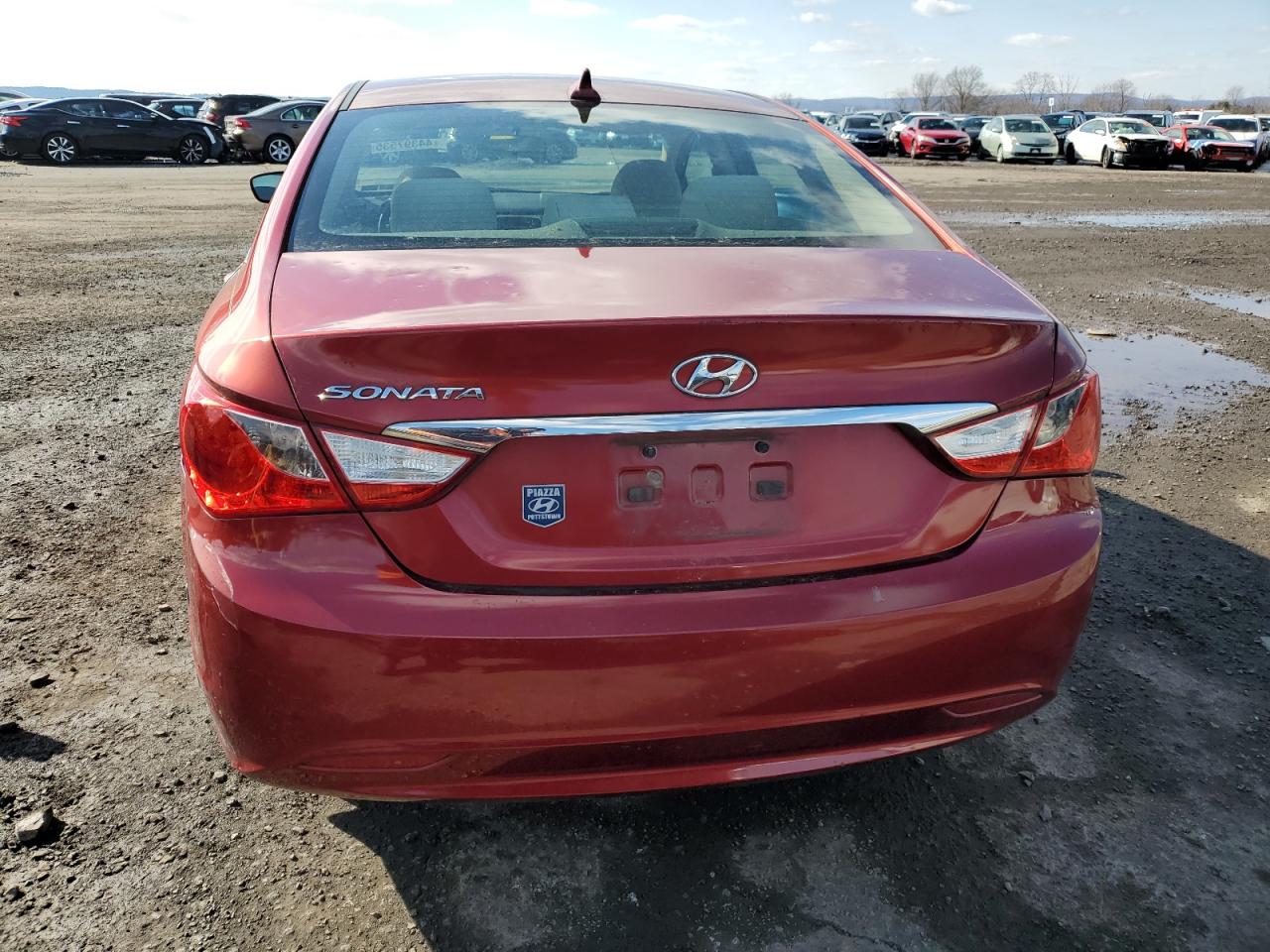 2011 Hyundai Sonata - Image 6