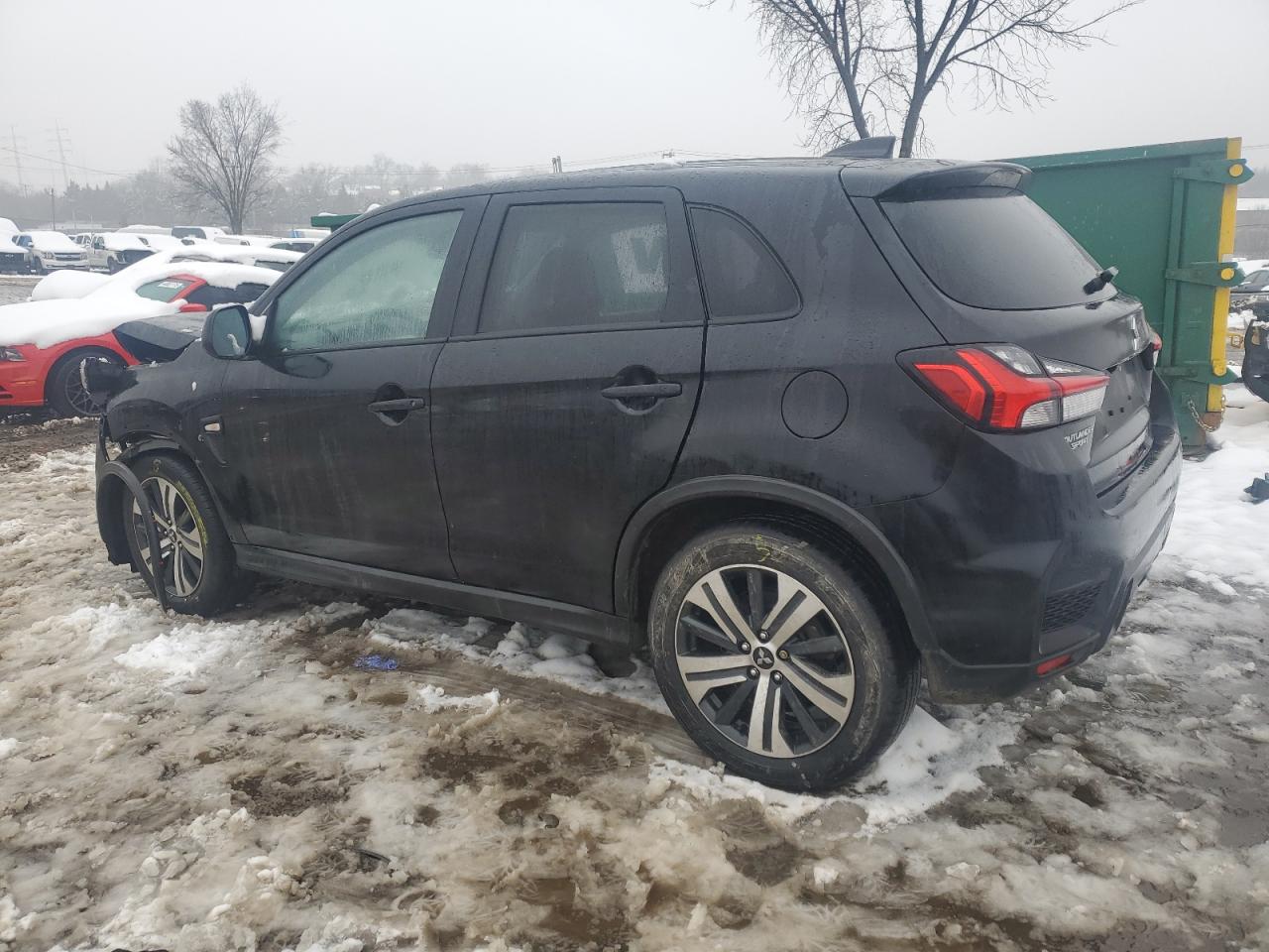 2021 Mitsubishi Outlander - Image 2