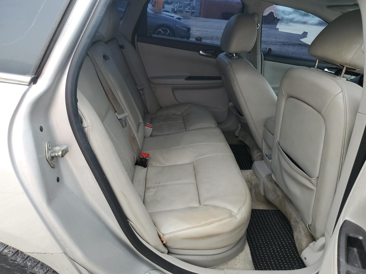 2014 Chevrolet Impala - Image 10