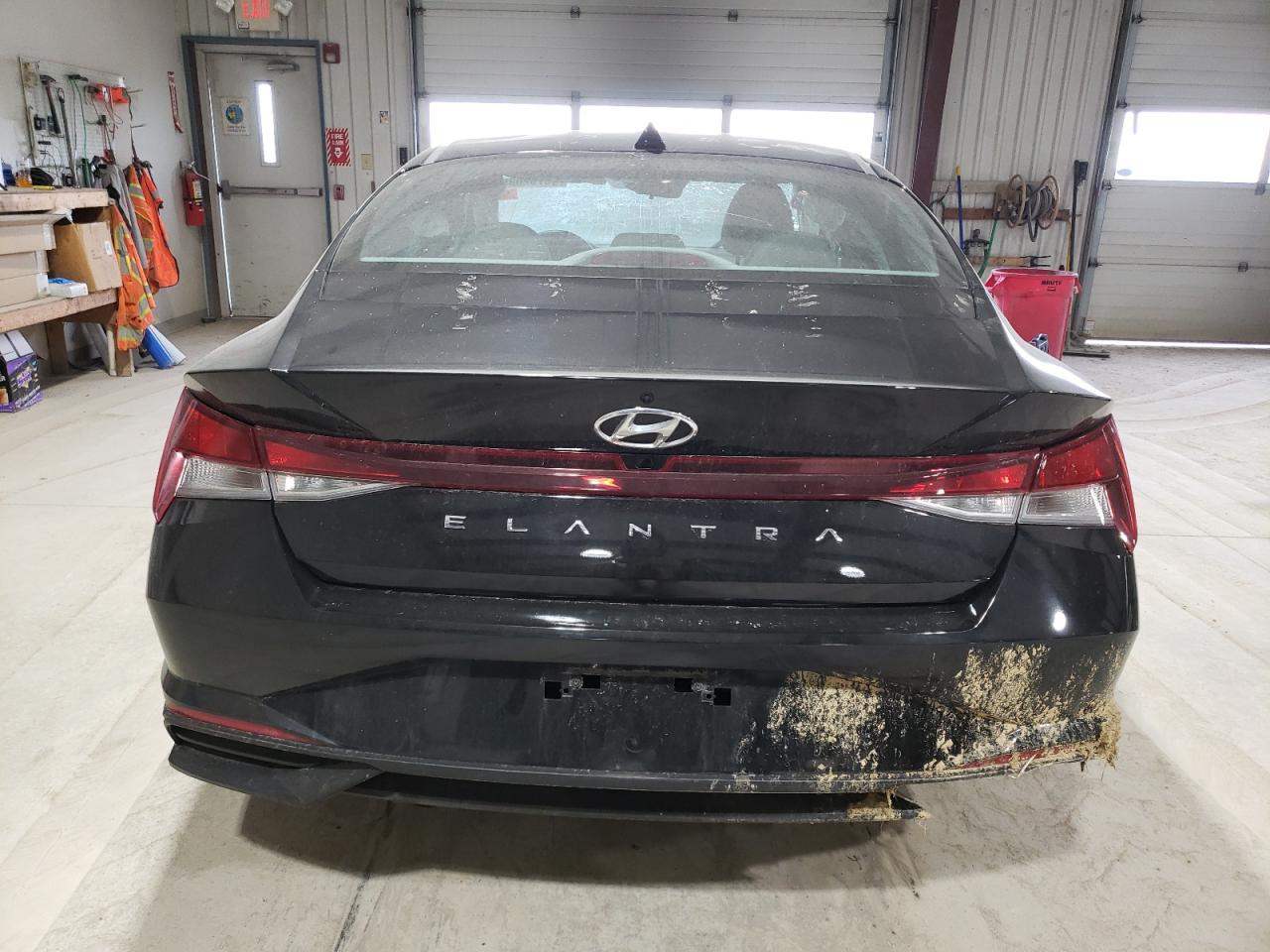 2023 Hyundai Elantra - Image 6