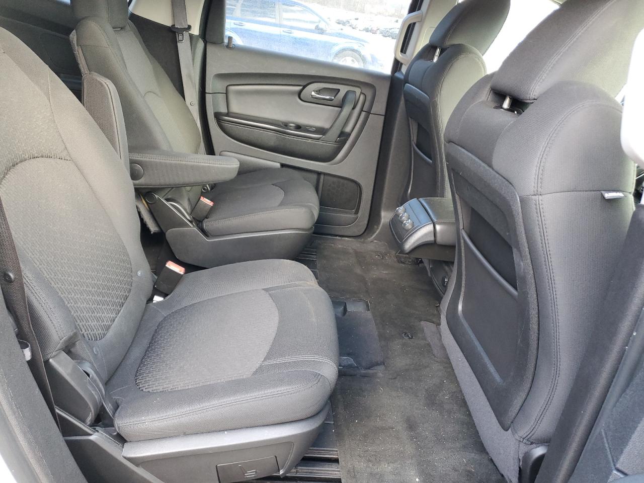 2012 Chevrolet Traverse - Image 11
