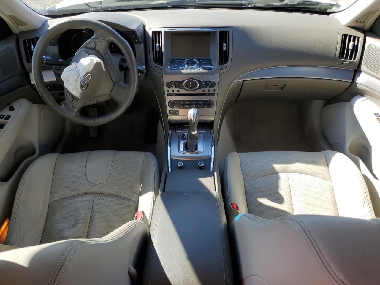 2011 Infiniti G - Image 8
