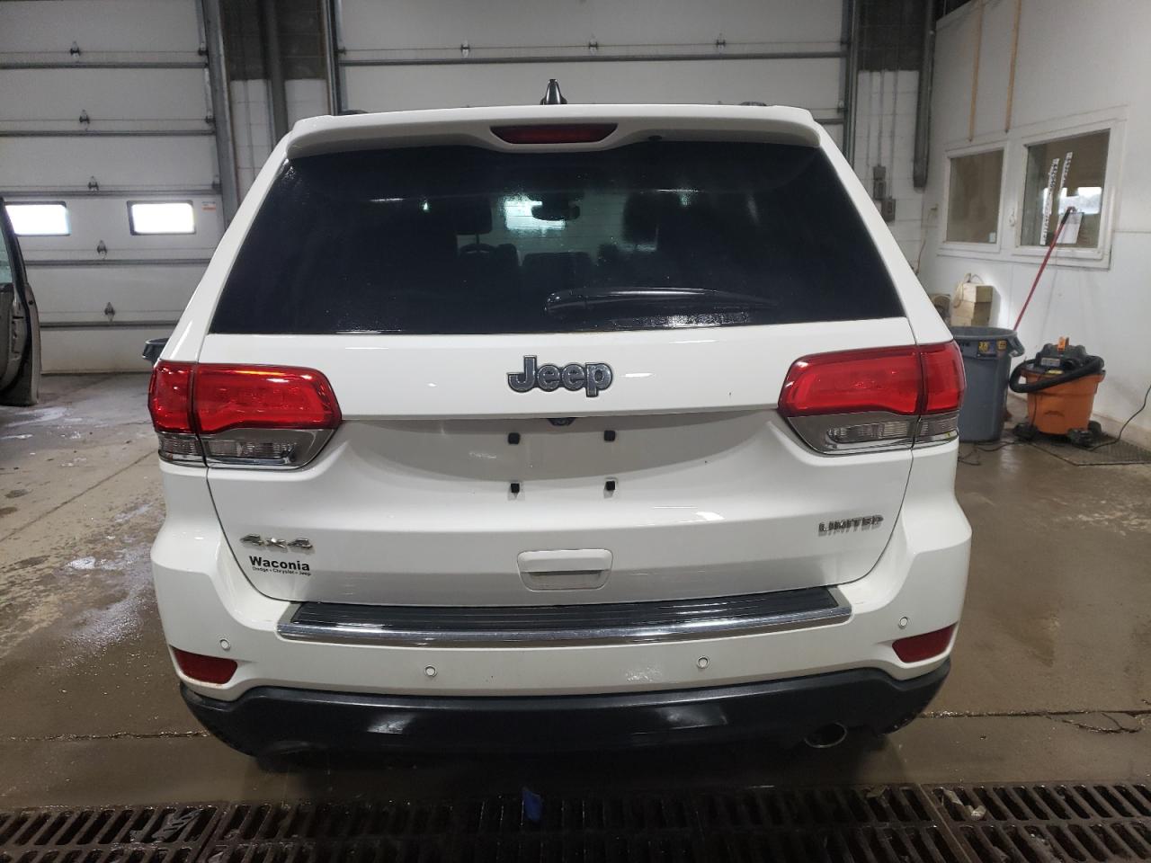2018 Jeep Grand Cherokee - Image 6