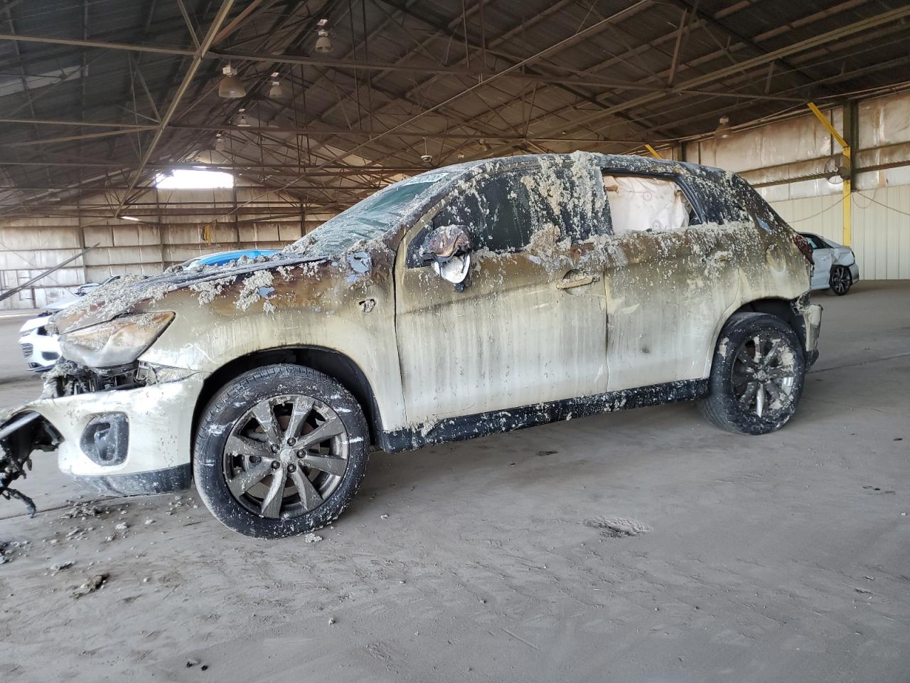 2015 Mitsubishi Outlander - Image 1