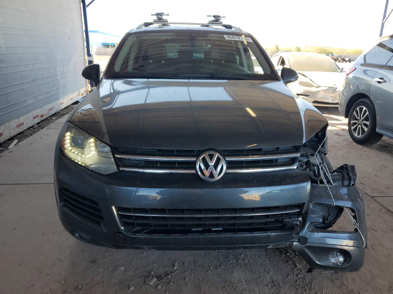 2014 Volkswagen Touareg - Image 5