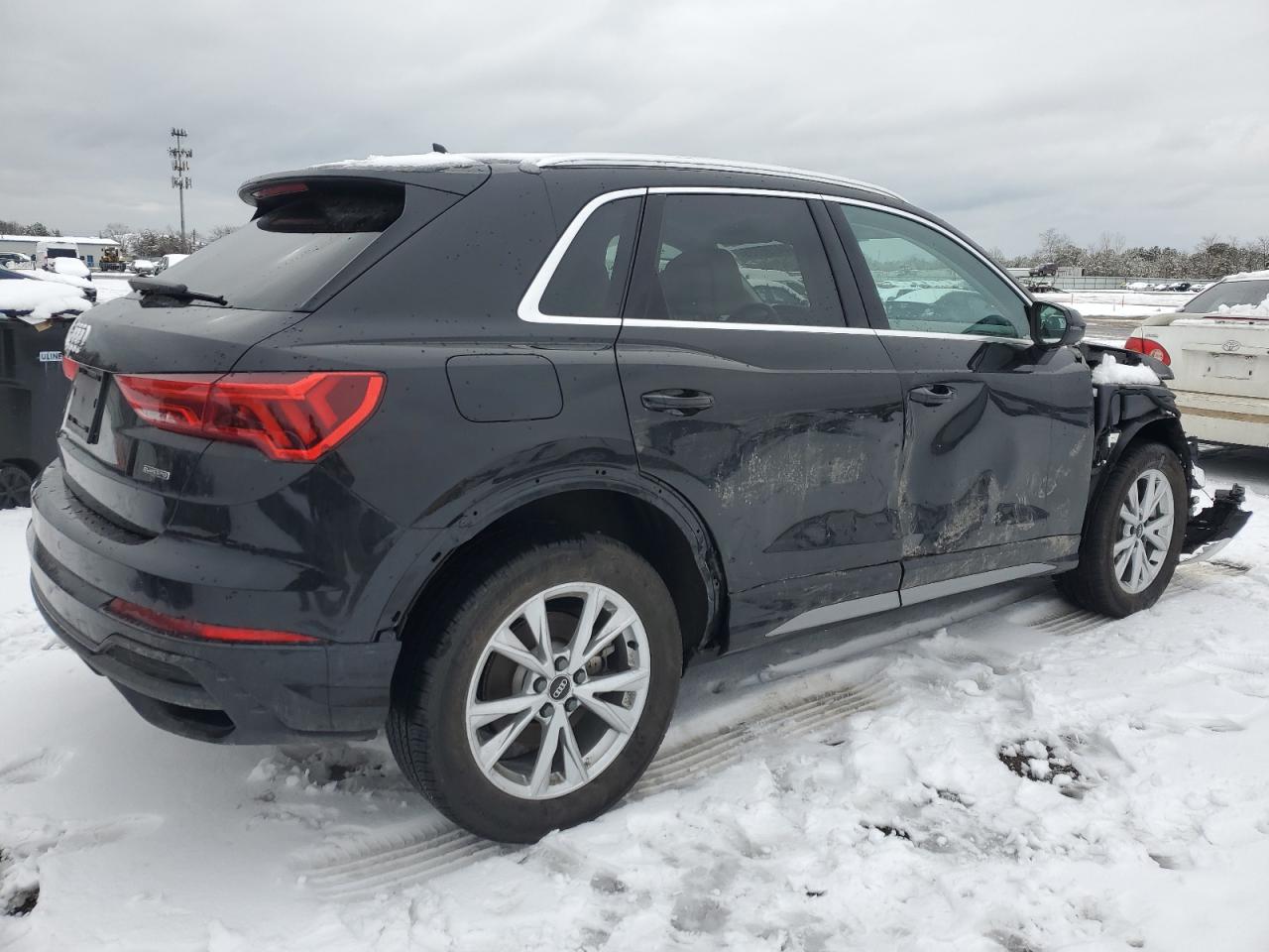 2024 Audi Q3 - Image 3