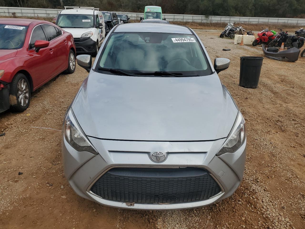 2019 Toyota Yaris - Image 5