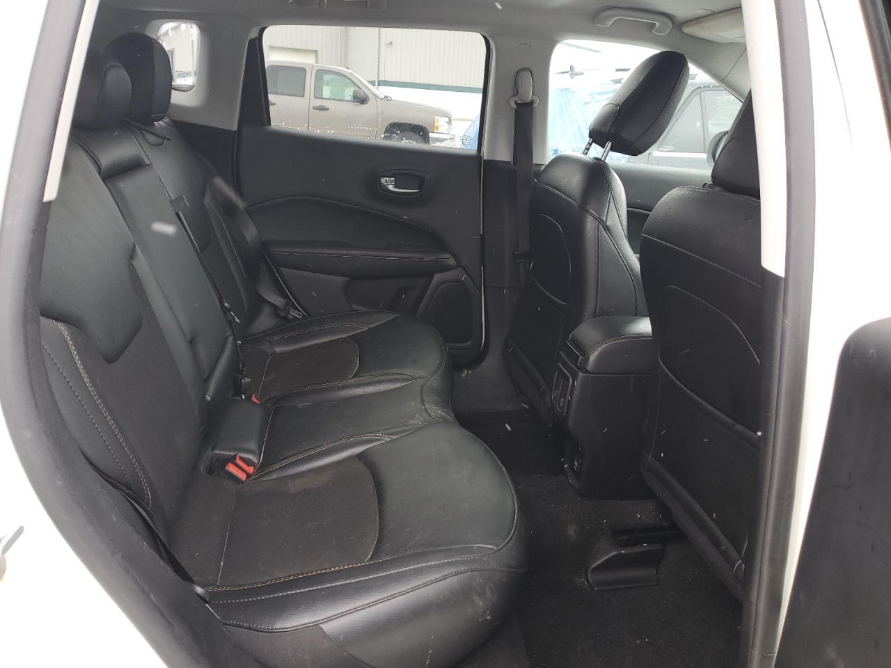 2020 Jeep Compass - Image 11