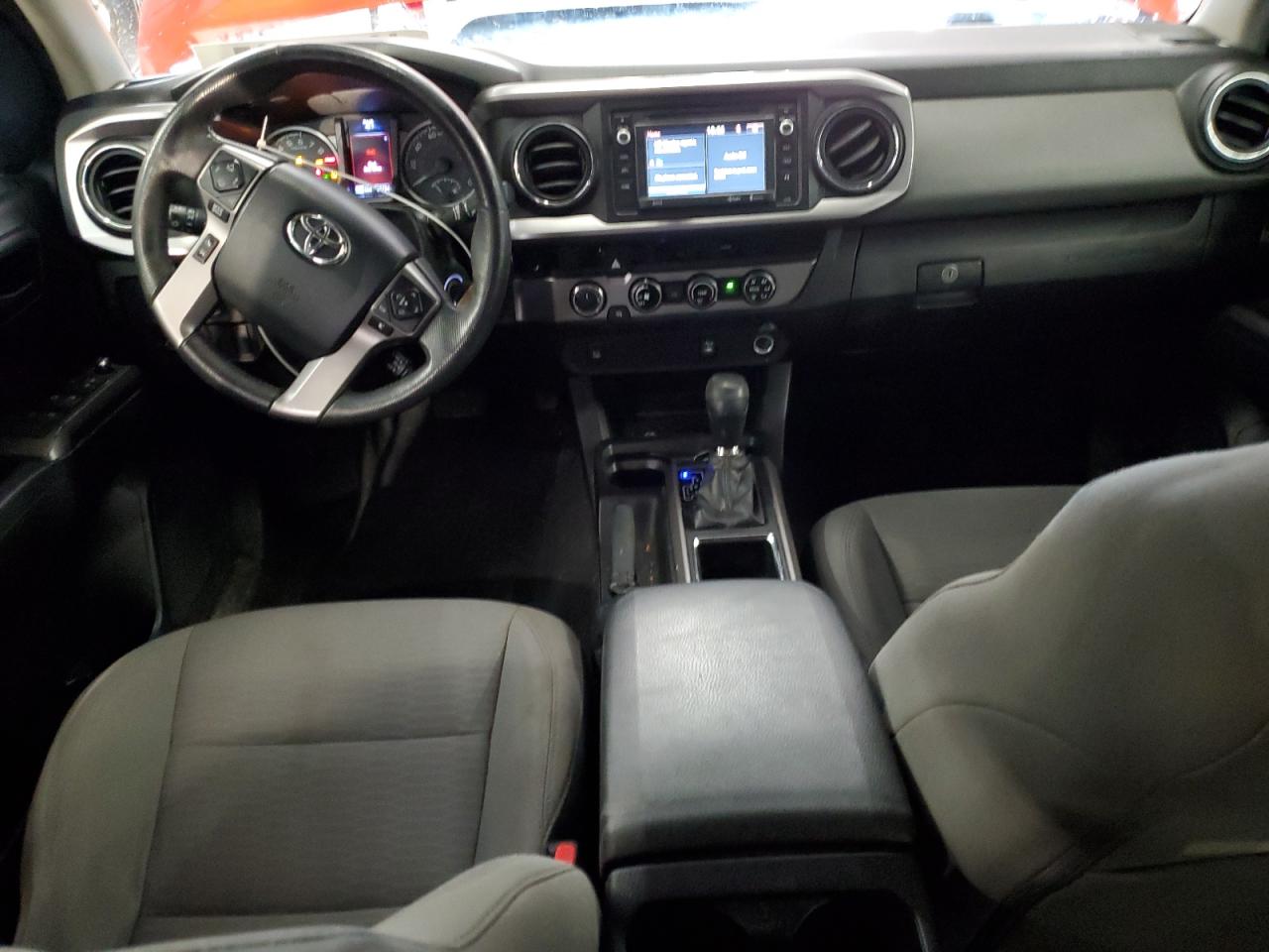 2016 Toyota Tacoma - Image 8
