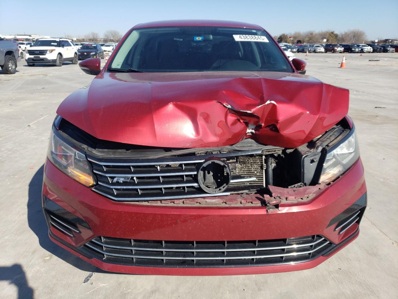2016 Volkswagen Passat - Image 5