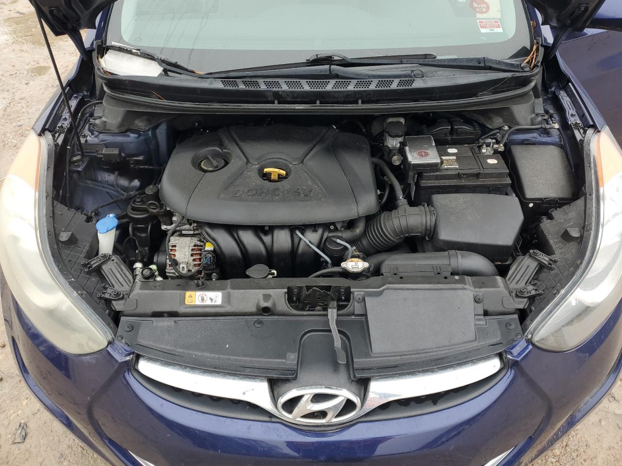 2013 Hyundai Elantra - Image 11