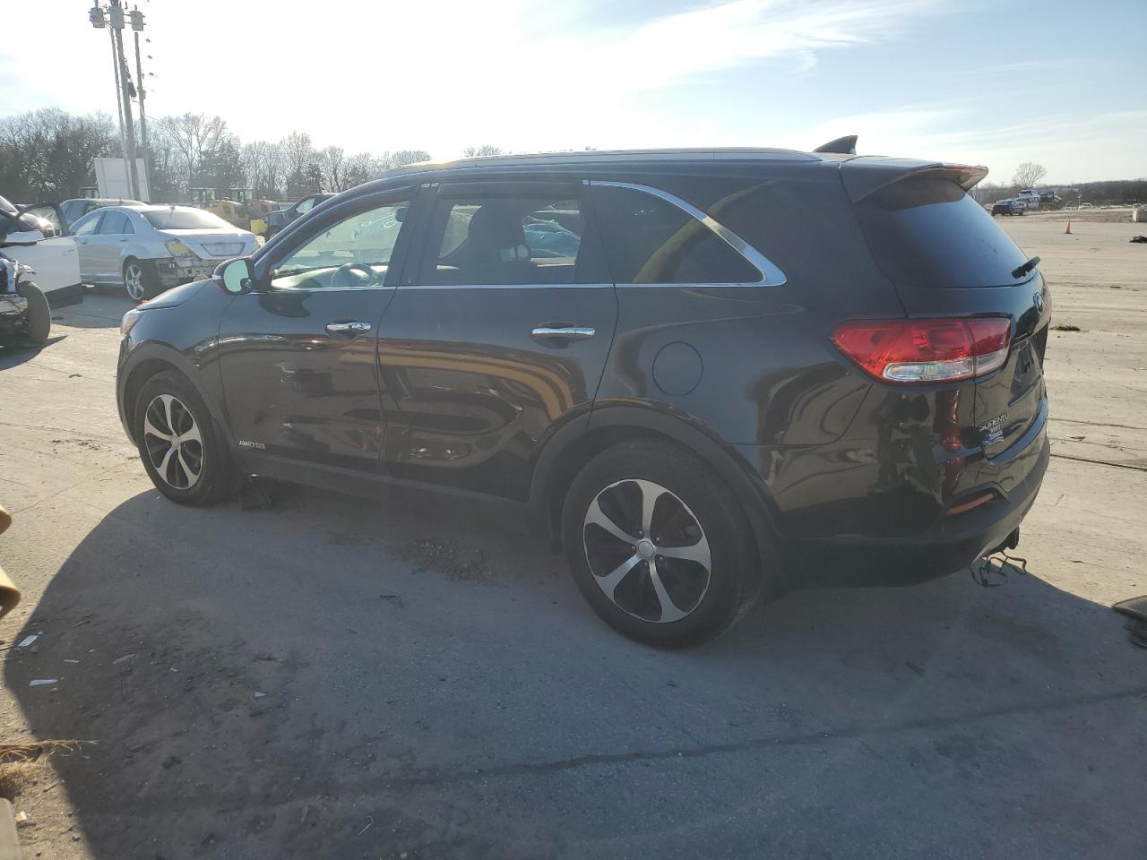 2018 Kia Sorento - Image 2