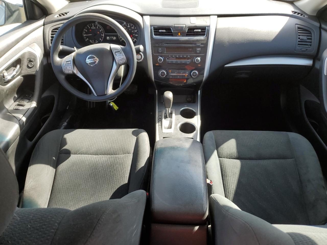 2015 Nissan Altima - Image 8