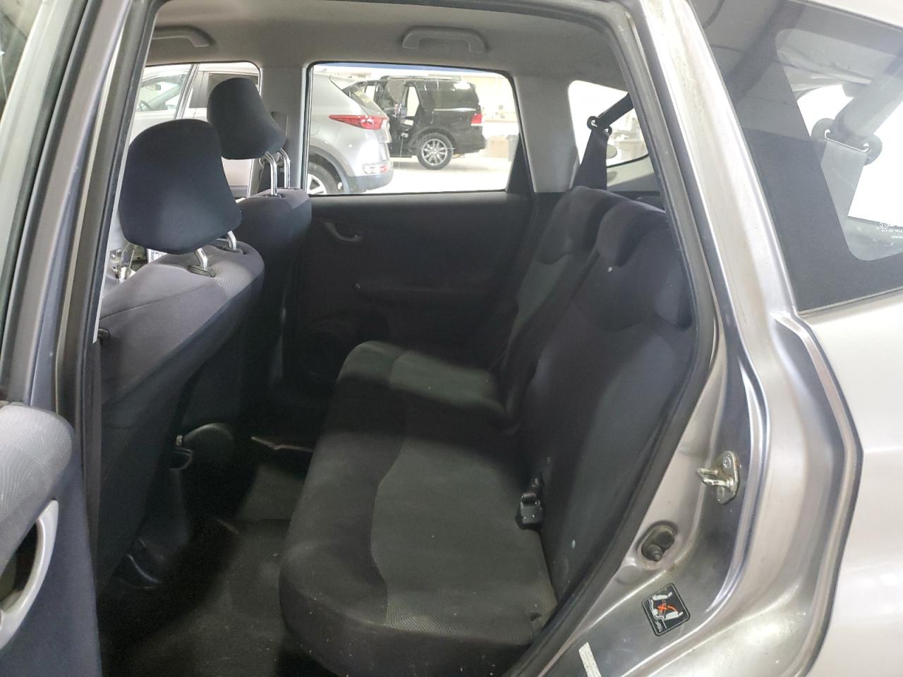 2009 Honda Fit - Image 11