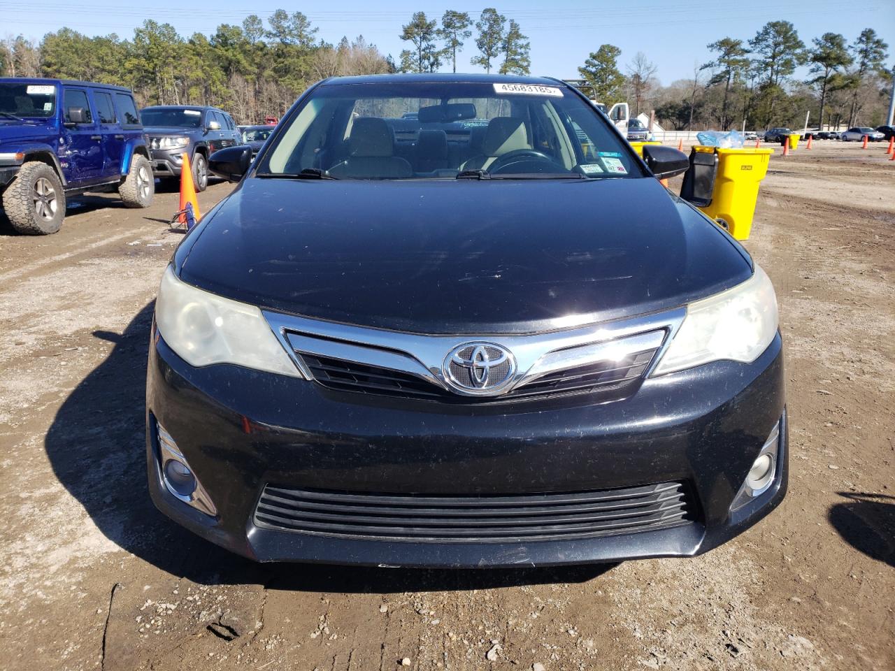 2014 Toyota Camry - Image 5