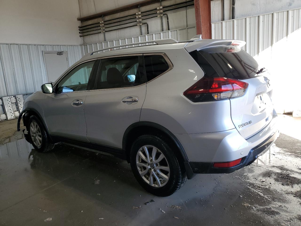 2020 Nissan Rogue - Image 2