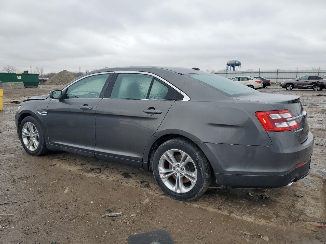 2015 Ford Taurus - Image 2