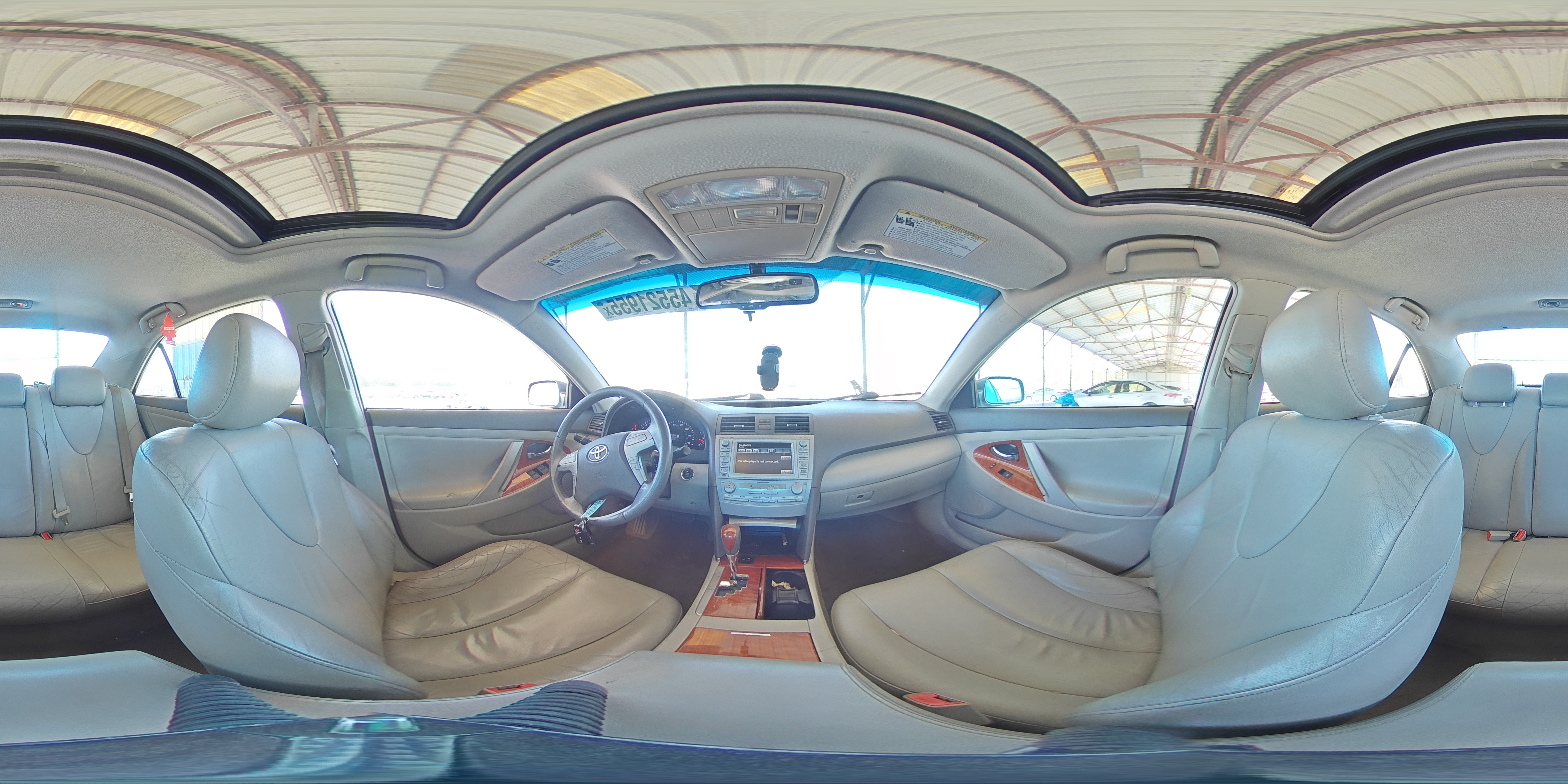 2011 Toyota Camry - Image 12