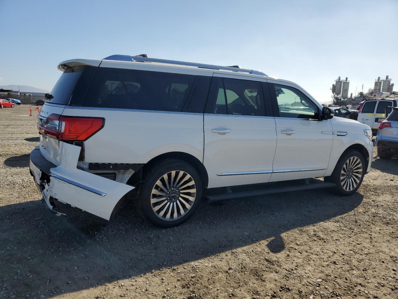 2020 Lincoln Navigator - Image 3