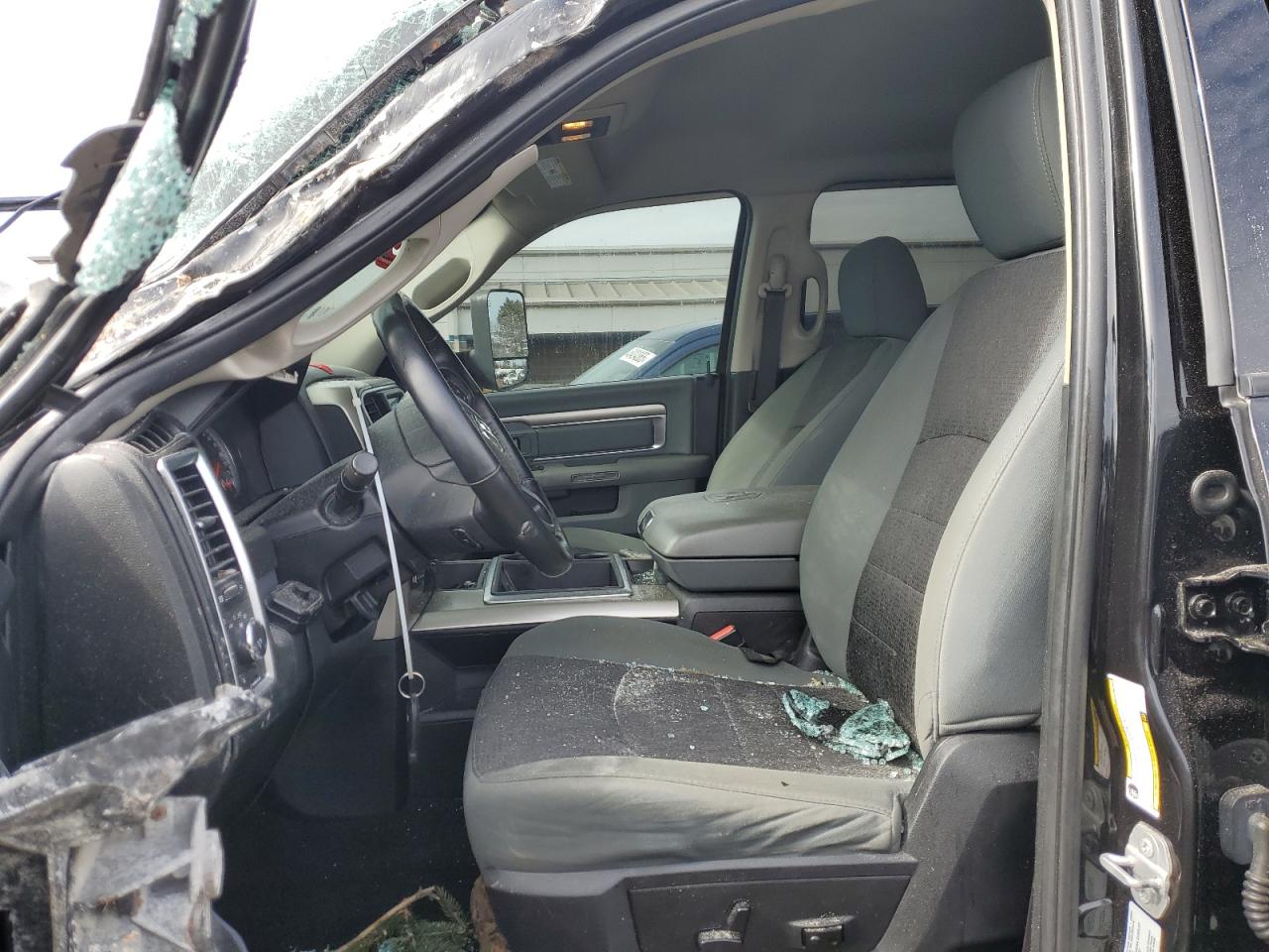2015 RAM 2500 - Image 7