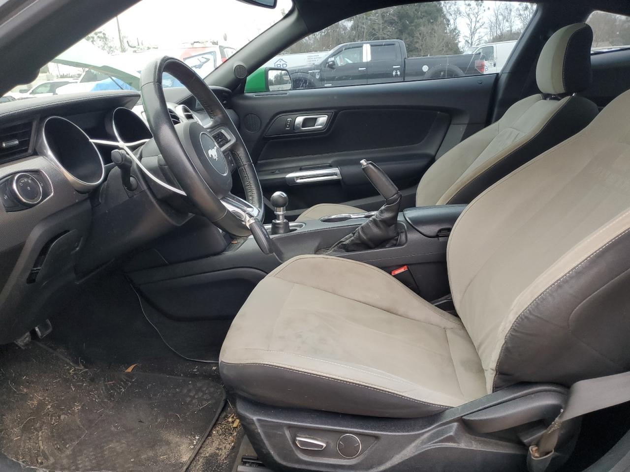 2019 Ford Mustang - Image 7
