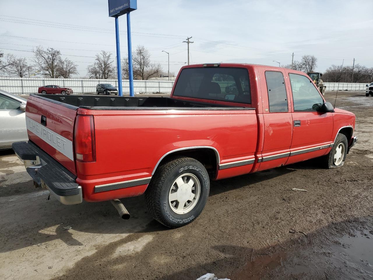 1997 Chevrolet GMT-400 - Image 3