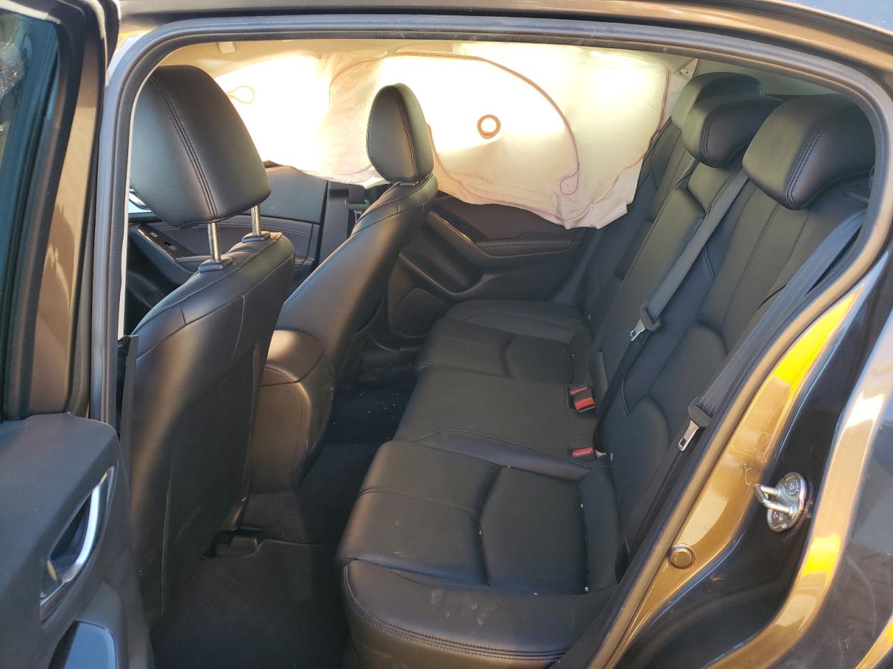 2017 Mazda 3 - Image 10