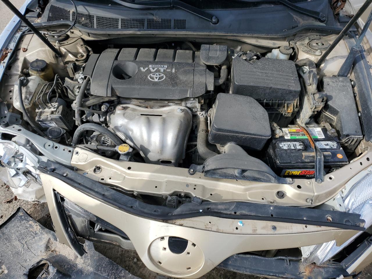 2010 Toyota Camry - Image 12