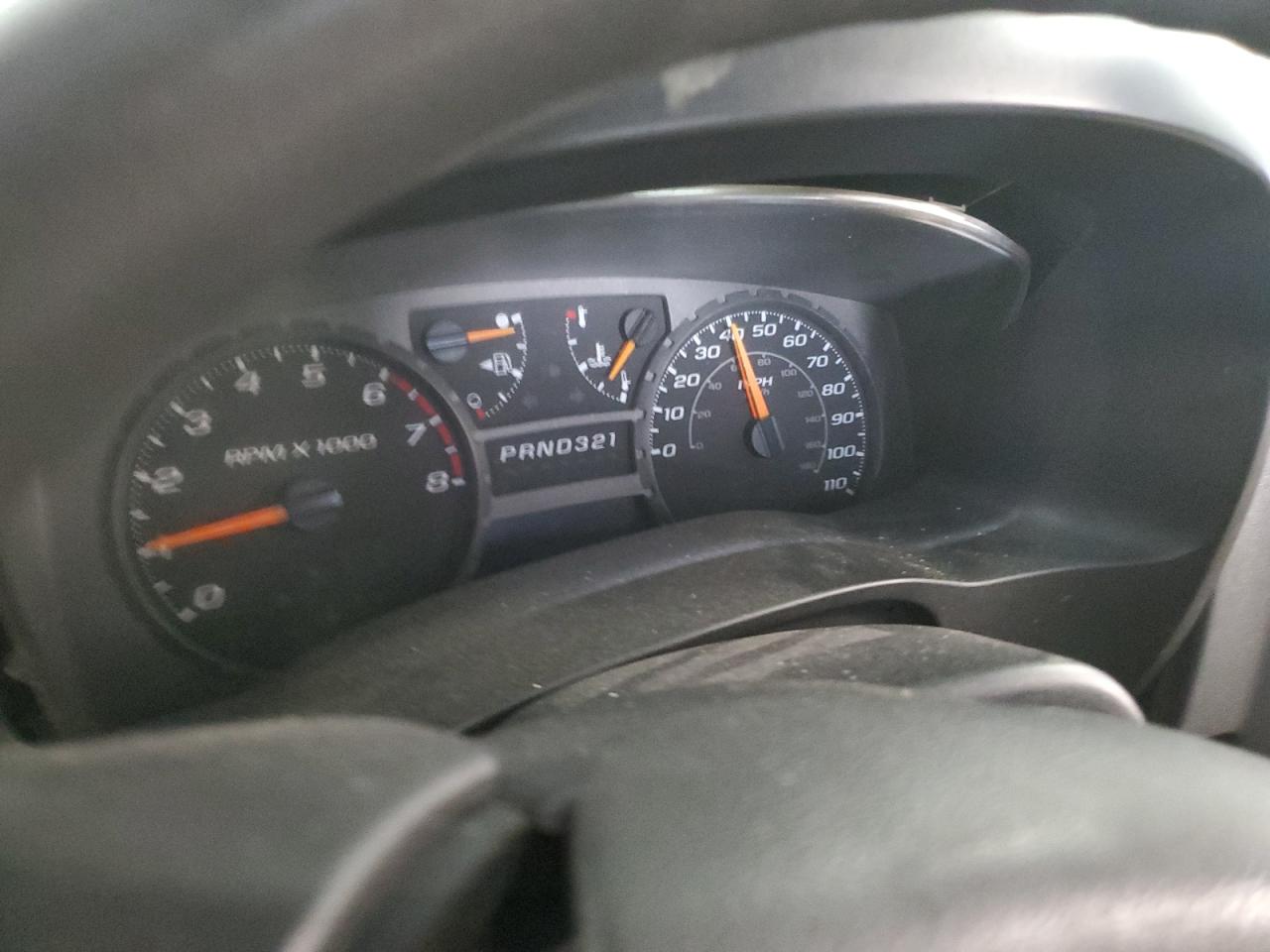 2004 Chevrolet Colorado - Image 9