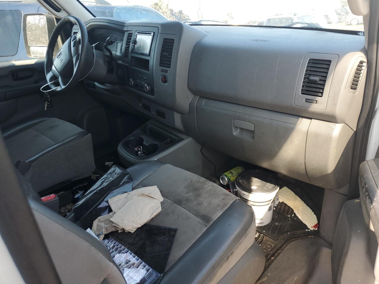 2014 Nissan NV - Image 8