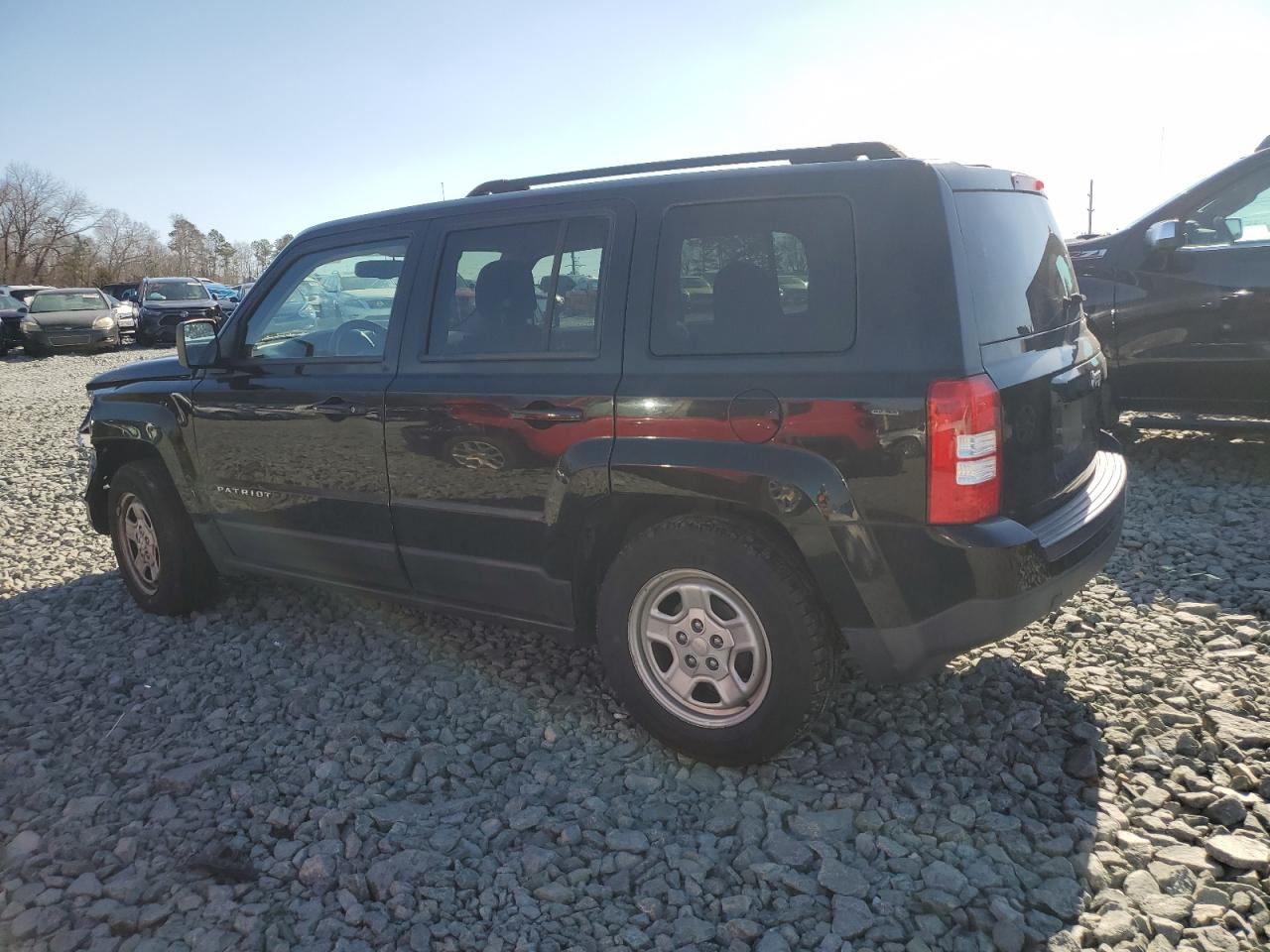 2016 Jeep Liberty (Patriot) - Image 2